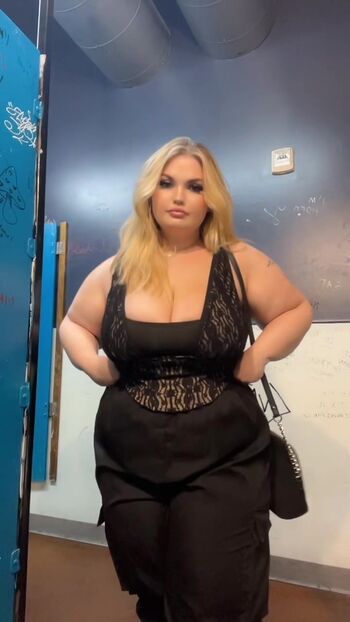 Full leaked Chaosbycallie private onlyfans photo