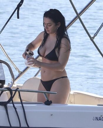 Full leaked Charli xcx private onlyfans photo