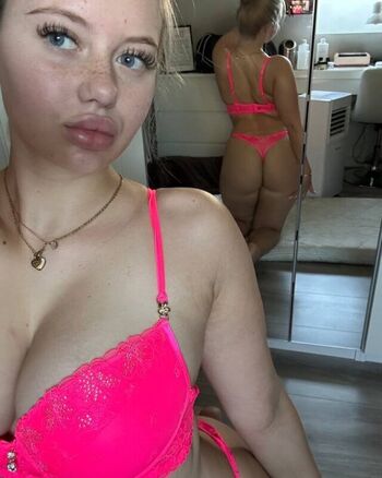 Full leaked Cherryevelyn private onlyfans photo