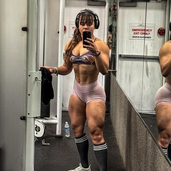 Full leaked Fitbyshull private onlyfans photo