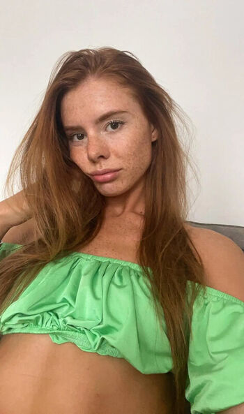 Full leaked Hollieholls private onlyfans photo