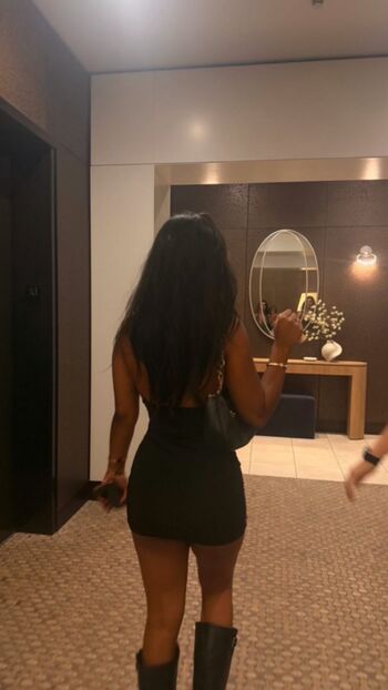 Full leaked Honeypot page private onlyfans photo