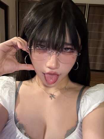 Full leaked Hongbin page private onlyfans photo