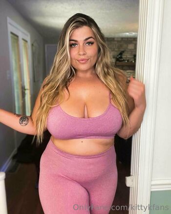 Full leaked Kittykfans private onlyfans photo