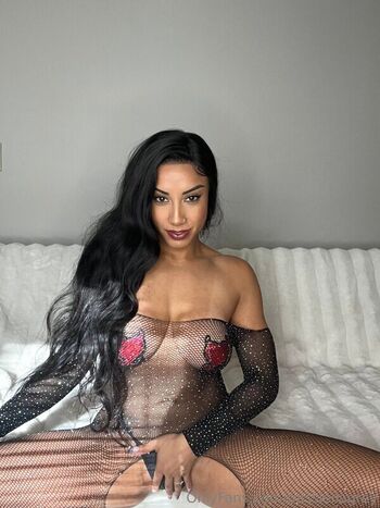 Full leaked Leila grey private onlyfans photo