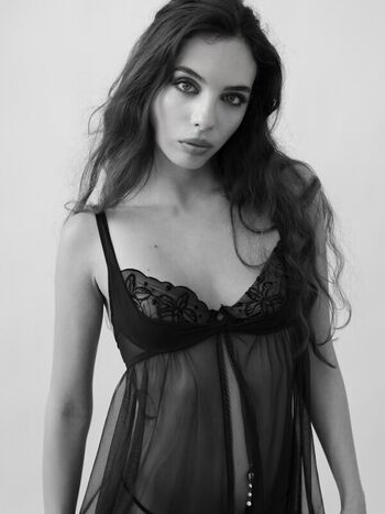 Full leaked Lunasereena private onlyfans photo