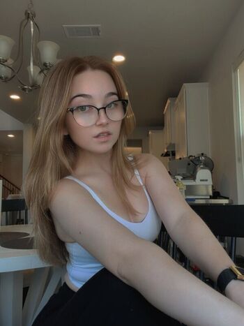 Full leaked Lyssaurora private onlyfans photo