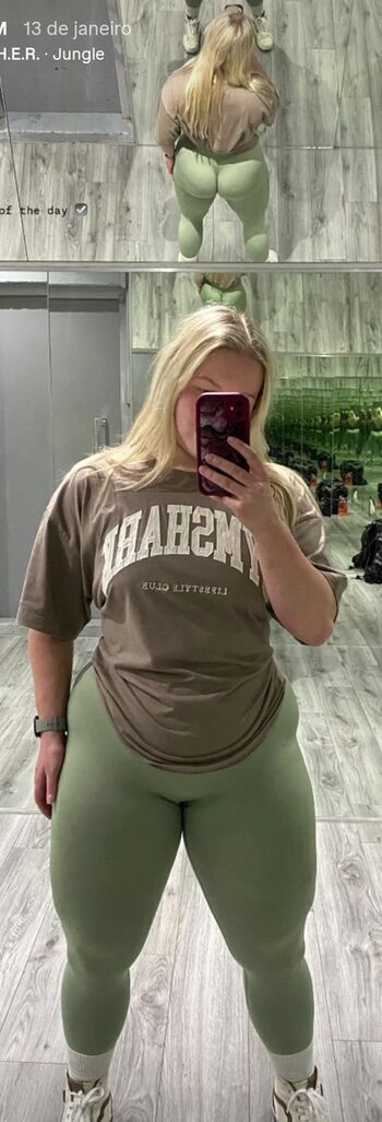 Full leaked Maisie private onlyfans photo