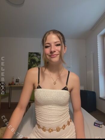 Full leaked Milaroseee private onlyfans photo