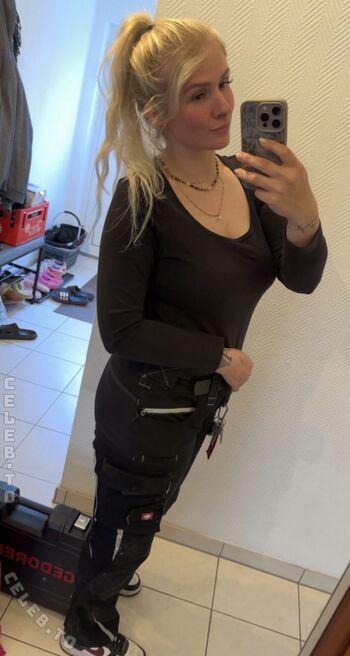 Full leaked Mrssecret private onlyfans photo