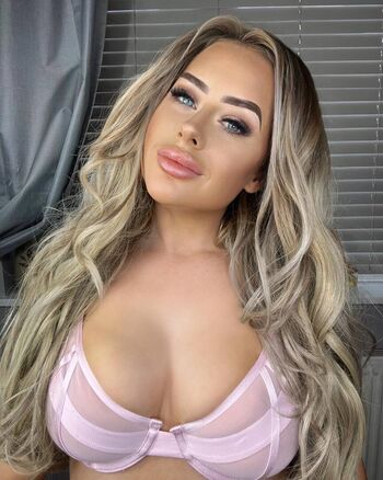 Full leaked Rosie rendell private onlyfans photo