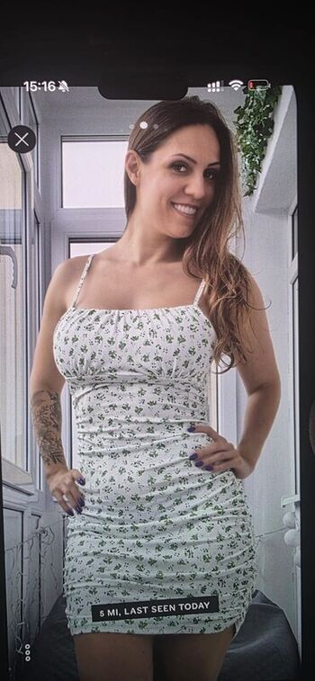 Full leaked Who is this private onlyfans photo