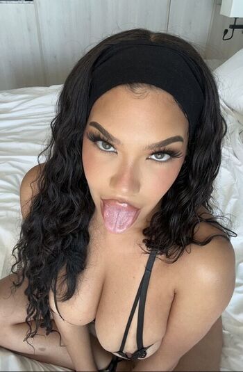 Full leaked Xttiona private onlyfans photo